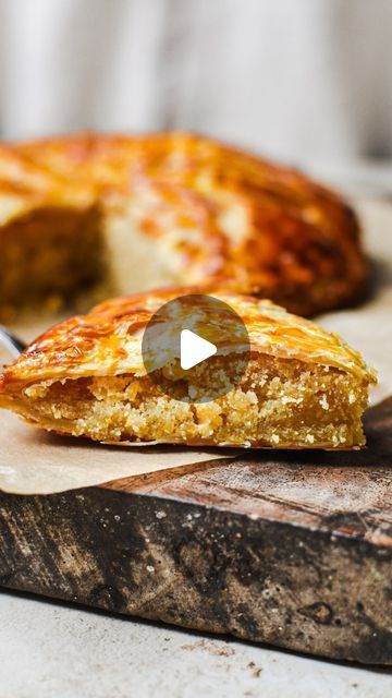 Albana/Food Blogger on Instagram: "Tomorrow is Epiphany, and to me it means Galette des Rois or King’s tart, a dessert made especially on this day in France. You will find this dessert in every “boulangerie” . Traditionally, you hide a bean or “fève” inside the tart, and whoever gets it on the slice get to be the king or queen of the day. You can see the fève on my video. For me, is mostly a memory from the time I spent in France, and it’s a delicious dessert made out of puff pastry and almond filling. It’s a dessert that I make every year. Enjoy! . Recipe Ingredients 2 sheets of puff pastry cut in circles 1 1/2 cup almond flour 1/2 cup sugar 1 stick of butter softened 2 eggs 1/2 tsp almond extract Instructions Preheat the oven at 400F degrees. Start whisking the sugar and butter unti Almond Filling, King Or Queen, Almond Extract, Recipe Ingredients, 2 Eggs, Epiphany, Puff Pastry, Stick Of Butter, Almond Flour