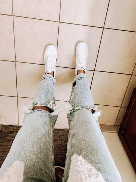 White High Top Vans Outfit Winter, High Top Vans Outfit Winter, White Vans High Tops Outfit, High Top White Vans Outfits, White Hightop Vans Outfit, Hightop Vans Outfit, White High Tops Outfit, White High Top Sneakers Outfit, Hightop Converse Outfit