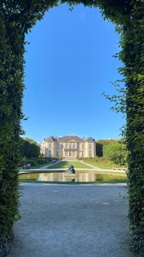 museé rodin, view from the garden Musee Rodin Paris, Musee Rodin, Paris Garden, Paris Itinerary, Insta Pictures, Luxembourg, Dream Home Design, Europe Travel, The Garden