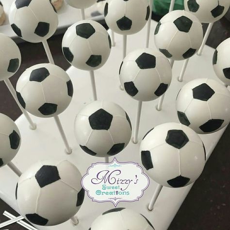 Black Poppy Paint on soccer ball cake pops Soccer Ball Cake Pops Tutorial, Football Marshmallows, Soccer Ball Cake Pops, Soccer Cake Pops, Football Cake Pops, Soccer Ball Cake, Cake Pop Tutorial, Cake Pop Designs, Soccer Cake