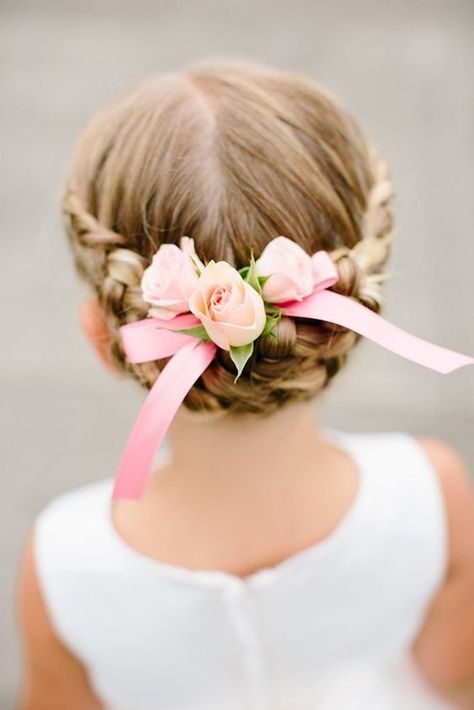 Flower Girl Hairstyles Updo, Flower Girl Updo, Girls Updo, Flower Braids, Flowers In Her Hair, Elegant Wedding Hair, Super Hair, Ribbon Hairstyle, Flower Girl Hairstyles