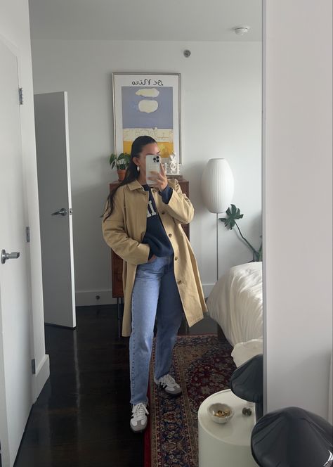 APC Trench Coat Sweatshirt Awoke Vintage Jeans White Sambas Sweatshirt And Trench Coat, Jeans White, Outfits Ideas, Vintage Jeans, Spring Outfit, White Jeans, Trench Coat, Sweatshirts, Pins