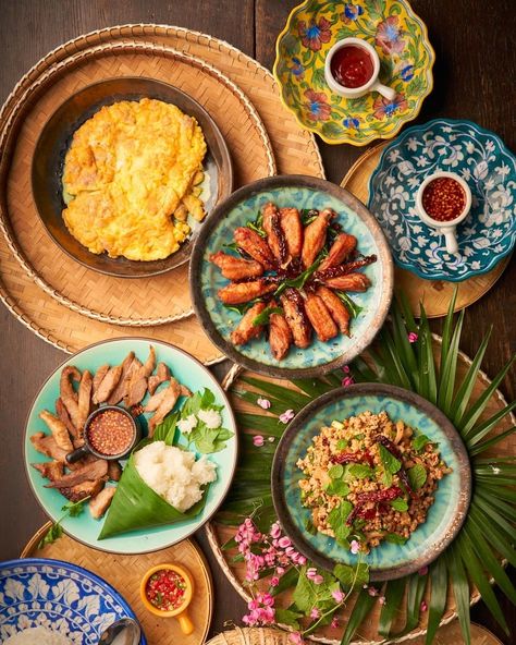 Peranakan Food Photography, Thia Food, Peranakan Food, Thai Food Photography, Bangladeshi Food, Tropical Food, Vietnam Food, Thailand Food, Food Photography Styling