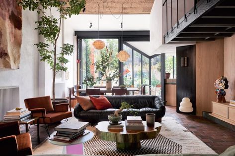 Troye Sivan’s home is a cosy and plant-filled Melbourne oasis - Vogue Australia Vintage Midcentury Modern Living Room, Moody 70s Living Room, Contemporary Eclectic Interior Design, Bold House Colors Interiors, Modern Whimsical Interior Design, Moody Mexican Decor, Interesting Interior Design, Post Modern Decor, Post Modern Eclectic