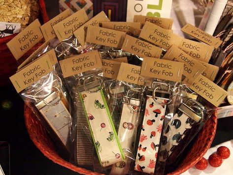 key fobs | all packaged up. Surprisingly, I only sold a few … | Flickr Diy Key Fob, Key Fobs Diy, Keychain Display, Creeper Minecraft, Craft Fairs Booth, Craft Booth Displays, Craft Stalls, Craft Fair Displays, Craft Display