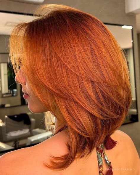 Eye-Catching Ginger Hair with Root Melt Ginger Hair With Blonde Balayage, Hair With Blonde Underneath, Brown Hair With Blonde Underneath, Ginger Hair With Blonde, Ginger Hair Ideas, Ginger Brown Hair, Bright Copper Hair, Dark Ginger Hair, Ginger Ombre