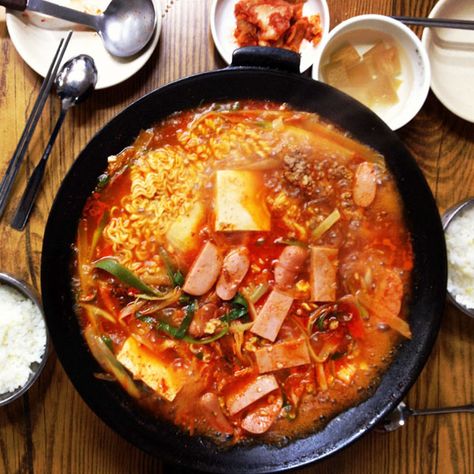 Budaejjigae (부대찌개) Army Base Stew Recipe, Spam Ramen, Army Base Stew, Camp Stew, Food Unhealthy, Tofu Baked, Budae Jjigae, Kimchi Stew, Shin Ramyun