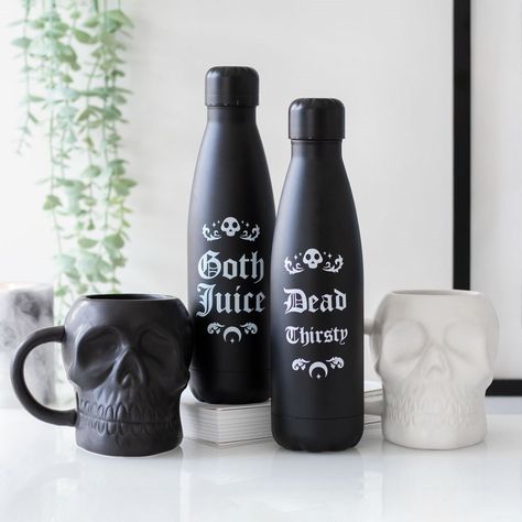 Gothic Drinks, Gothic Homeware, Gothic Crafts, Black Water Bottles, Horror Decor, Metal Water Bottle, Gothic Gifts, Gothic Metal, Black Water