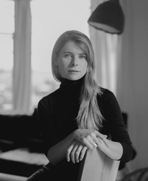 Willing Davidson speaks with Emma Cline about “What Can You Do with a General,” her short story from the February 4, 2019, issue of The New Yorker. Emma Cline, Irving Berlin, Ancestry Dna, Women Writing, Pink Books, Home Movies, Favorite Words, Know The Truth, The New Yorker