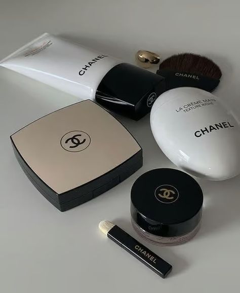 Are you looking for the best Chanel beauty products to buy ?We rounded up the most iconic Chanel beauty products . Read all here ... Cosmetics Aesthetic, Chanel Aesthetic, Skincare Store, Makeup Package, Chic Makeup, Ysl Beauty, Chanel Beauty, Smooth Shave, Chanel Makeup