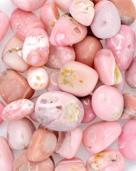 Opal Aesthetic, Barbie 12 Dancing Princesses, Spiritual Wallpaper, Crystal Aesthetic, Stone Wallpaper, Rock And Pebbles, Barbie Collection, Minerals And Gemstones, Rocks And Gems