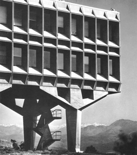 Harsh Architecture, Thesis Architecture, Brutalism Architecture, Brutalist Buildings, Concrete Architecture, Renzo Piano, Marcel Breuer, Research Center, Brutalist Architecture