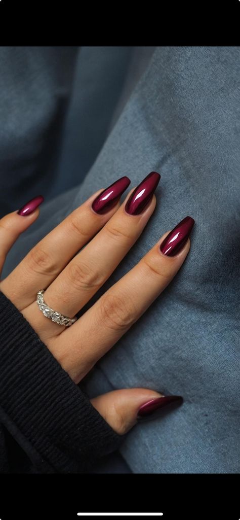 Maroon Ombre Nails Burgundy, Red Wine Chrome Nails, Chrome Maroon Nails, Black And Red Chrome Nails, Wine Red Chrome Nails, Deep Wine Nails, Chrome Matte Nails, Plum Chrome Nails, Dark Pink Chrome Nails