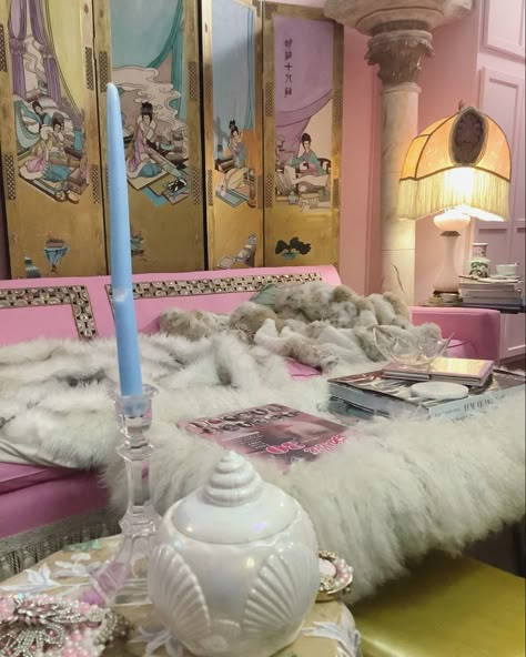 Rich Maximalist Decor, Pink Bohemian Bedroom, 80s Couch, Maximalist Art Deco, Pink Maximalist, Functional Living Room, Modern Minimalist Interior Design, Art Deco Mid Century Modern, 80s House