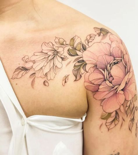 Feminine Shoulder Tattoos, Front Shoulder Tattoos, Shoulder Cap Tattoo, Pretty Flower Tattoos, Mastectomy Tattoo, Floral Tattoo Shoulder, Flower Tattoo Ideas, Feminine Tattoo Sleeves, Flower Tattoo Drawings