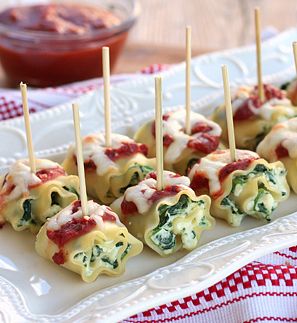 Lasagna Bites, Mini Lasagna, Spinach Lasagna Rolls, Pictures Of Food, Lasagna Roll, Roll Ups Recipes, Lasagna Rollups, Fingerfood Party, Lasagna Rolls