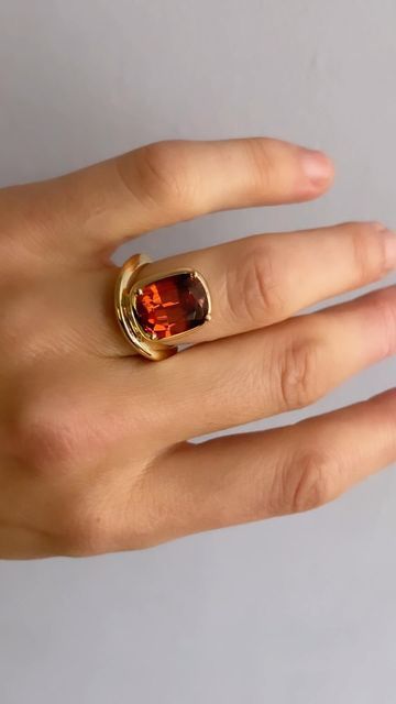 Arielle Ratner Ring, Arielle Ratner, Jewel Rings, Spinel Stone, Emerald Ring Vintage, Spessartite Garnet, Gold Ring Designs, Jewels Rings, Colored Stone