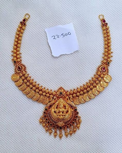 Short Antique Gold Necklace, Kasula Necklace Designs, Nackles Gold Design, Neck Sets Jewellery Gold, 30 Gms Gold Necklace Set, Neckless Gold Jewelry Indian, Short Gold Necklace Designs, Short Necklace Designs Gold Latest, 20gms Gold Necklace Designs