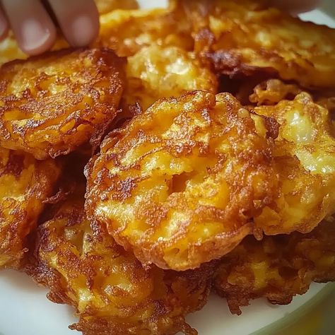 Amish Onion Fritters Haystack Onion Rings, Crispy Onion Fritters, Recipes Using Red Onions, Amish Onion Fritters 12 Tomatoes, Buttermilk Onion Rings Recipe, Onion Rings Recipe Easy Fried, Amish Onion Patties, Onion Fritters Amish, Amish Onion Fritters Recipe