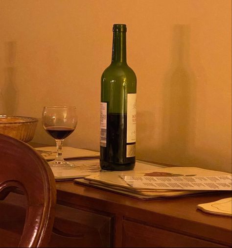 Bottle Aesthetic Alcohol, Wine Bottle Reference, Red Wine Glass Aesthetic, Wein Aesthetic, Bottle Of Wine Aesthetic, Wine Bottles Aesthetic, Aesthetic Wine Bottle, Wine Bottle Aesthetic, Marauders Characters