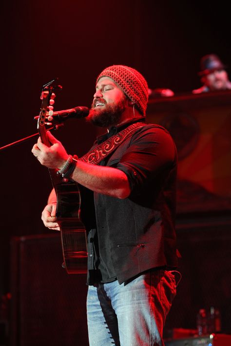 Zac Brown Band Zac Brown Band Concert, Zak Brown, Zac Brown, Dixie Chicks, Concert Outfit Summer, Zac Brown Band, I Tunes, Fan Picture, Country Music Singers