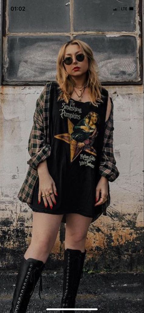 Plussize Grunge Outfit, Grunge Festival Outfit Plus Size, Alt Concert Outfit Plus Size, Alt Country Fashion, Goth Festival Outfit Plus Size, Plus Size Punk Fashion Summer, Smashing Pumpkins Outfit, Rock Chic Outfits Summer, Fairy Grunge Aesthetic Outfit Plus Size