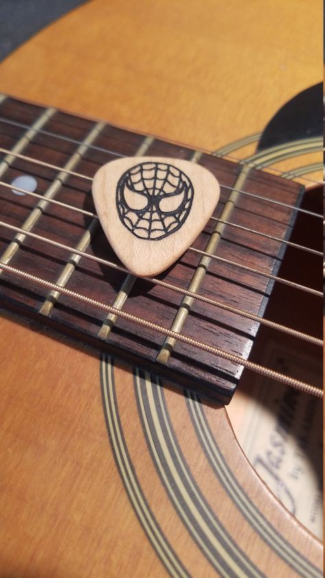 Spiderman Wooden Guitar Pick Painted Guitar Picks, Guitar Picks Aesthetic, Spiderman Guitar, Guitar Picks Diy, Jenga Wedding, Cool Guitar Picks, Pick Guitar, Wooden Guitar, Spaider Man