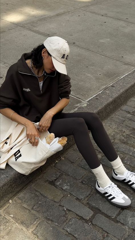 Sporty Business Outfits, Venetia Alia, Unpolished Casual, Sportswear Photoshoot, Rich Outfits, Postpartum Fashion, Adidas Samba Outfit, Casual Outfits For Women, High Waisted Dress