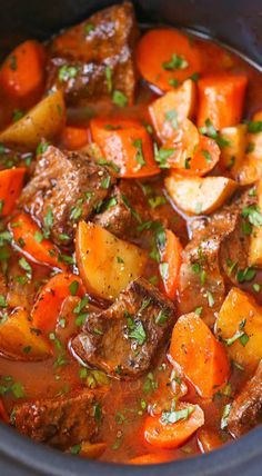 Beef Stew With Worcestershire Sauce, Recipes Using Stew Beef, Beef Stew Slow Cooker, Crock Pot Beef Stew, Crockpot Beef Stew, Oven Beef Stew, Beef Cubes, Easy Beef Stew Recipe, Classic Beef Stew