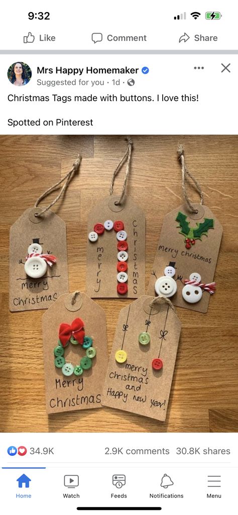 Merry Happy, Diy Buttons, Christmas Tags, 3d Christmas, Button Crafts, Christmas Crafts For Kids, Merry Christmas And Happy New Year, Xmas Crafts, Christmas Tag