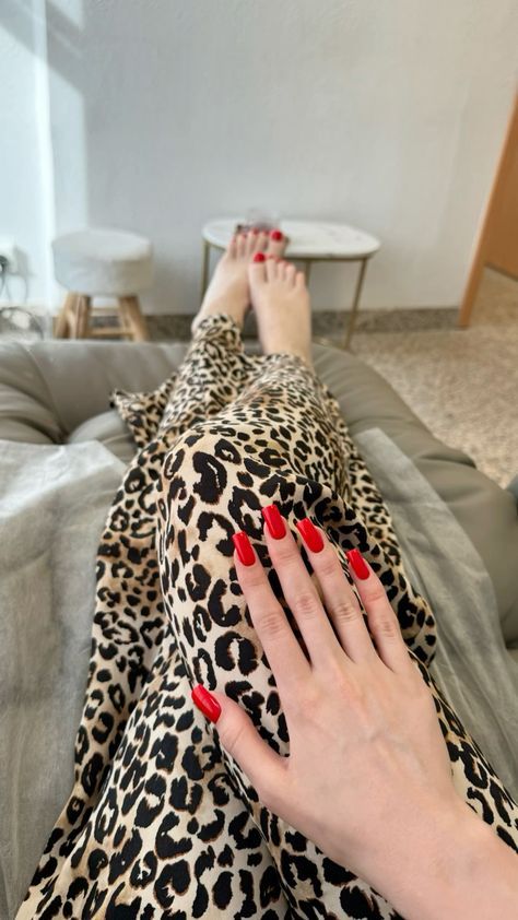 Fashion Women Outfits, One Color Nails, Instagram Jewelry, Leopard Nails, Animal Print Nails, Iphone Wallpaper Quotes Love, Hair Women, Photography Accessories, Nails Summer