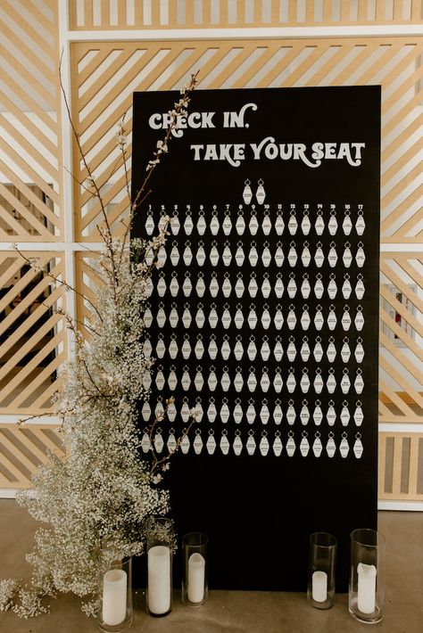 Chic, Modern, and Minimalist San Diego Wedding Unique Seating Chart Wedding, Wedding Seating Chart Display, Baby's Breath Wedding, Wedding Table Seating Chart, Edgy Bridal, Diy Seating, Table Seating Chart, Wedding Table Seating, Backyard Reception