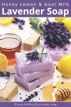 Lavender Soap Recipe, Diy Soap Making, Lilin Aroma, Diy Honey, Savon Diy, Diy Soap Bars, Easy Soap Recipes, Diy Soap Recipe, Lavender Soap Bar