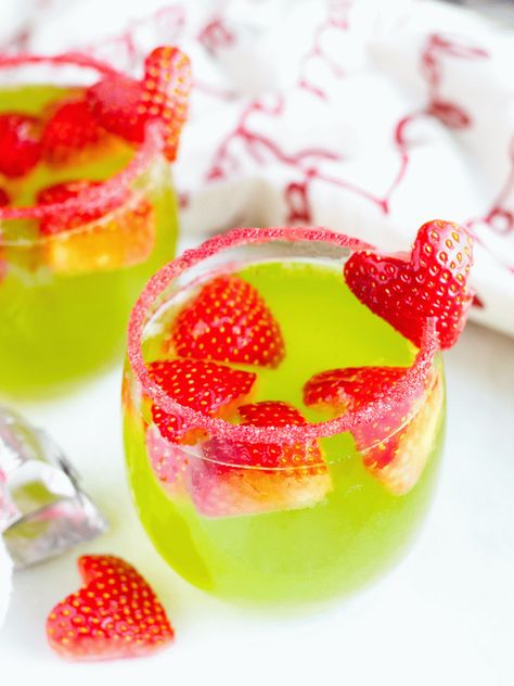 Grinch Sangria | 3 Yummy Tummies Grinch Sangria, The Grinch Cocktail, Grinch Cocktails Drink Recipes, Christmas Cocktails Grinch, Spicy Sweet Grinch Cocktail, The Grinch Cocktail Recipe, Grinch Drink, Pumpkin Pie Martini, Xmas Drinks