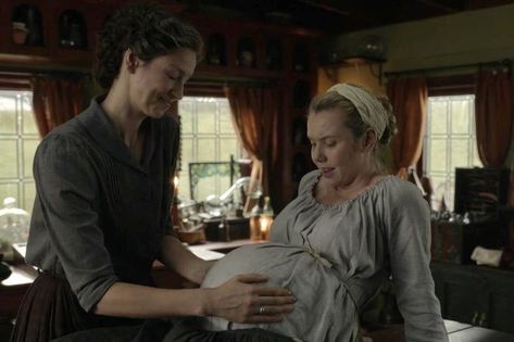 Birth Movie, Big Pregnant, Mommy Dress, Outlander Characters, Pregnant Model, Pregnancy Must Haves, Pretty Pregnant, Outlander Starz, Birth Photography