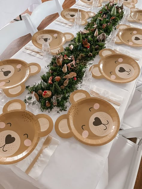 Forest Bear Birthday Party, Teddy Bear Birthday Theme, Table Party Decor, Teddy Bear Picnic Birthday Party, Bear Table, Teddy Bear Birthday Party, Picnic Birthday Party, Teddy Bear Party, Picnic Theme