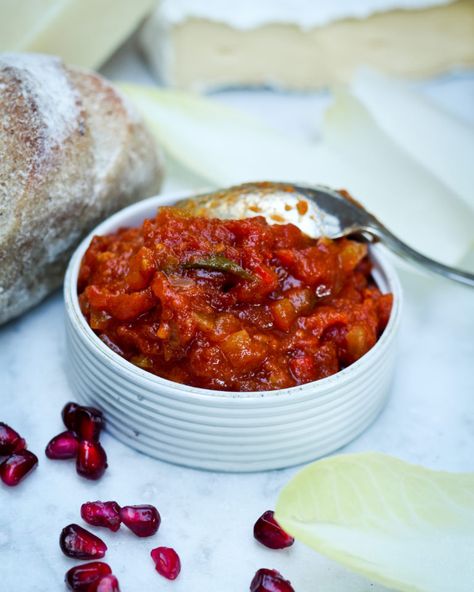 Tomato Relish, Chutney Recipe, Ripe Fruit, Canning Tomatoes, Chutney Recipes, Sun Dried Tomato, Dinner Time, Relish, Chana Masala