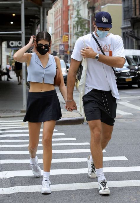 Jacob Elordi Kaia Gerber, Nyc September, Young Mens Fashion, Neon Shorts, Nba Fashion, Jacob Elordi, New York Outfits, Models Off Duty Style, California Outfits