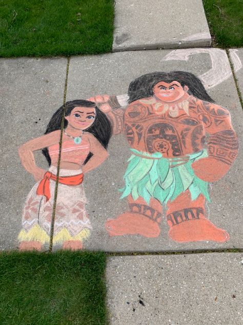 Moana Chalk Art, Disney Chalk Art, Chalk Aesthetic, Moana And Maui, School Drawings, Fun Chalk Art, Chalk Ideas, Side Walk, Chalk Design