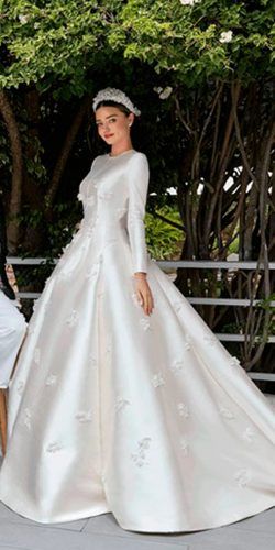 Celebrity Wedding Dresses And Itss Clones ★ See more: https://www.weddingforward.com/celebrity-wedding-dresses/2 Celebrities Wedding Dresses, Dresses Sleeves, Celebrity Wedding Gowns, Celebrities Wedding, Famous Wedding Dresses, Celebrity Wedding Photos, Maria Menounos, Celebrity Wedding Dresses, Wedding Dresses Ball Gown