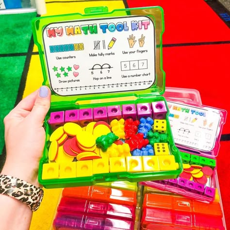 Math Manipulatives Kindergarten, Classroom Center Organization, Math Tool Kit, Asd Classroom, Classroom Organization Elementary, Math Tools, Teaching Second Grade, Math Groups, Math Manipulatives