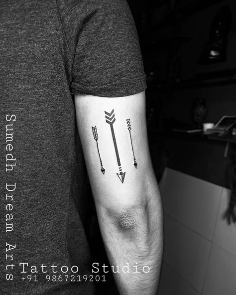 3 Arrow Tattoo, Arrow Tattoo Men, Us Tattoo, Tricep Tattoos, Viking Tattoo Symbol, Arm Tats, Awesome Tattoo, Mythology Tattoos, Tattoos Art