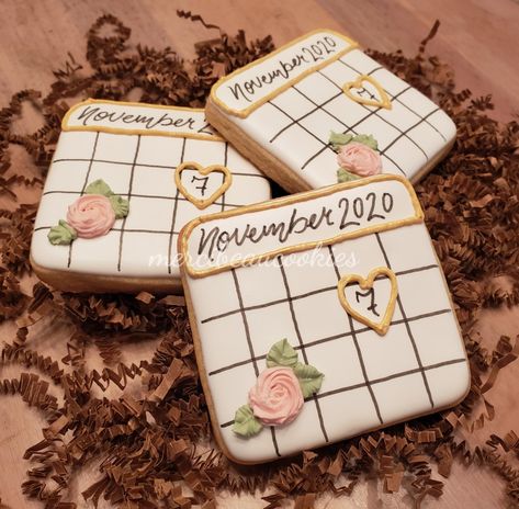 Save The Date Cookies Wedding, Save The Date Cake, Save The Date Cookies, Workplace Activities, Tiana Wedding, Bohemian Wedding Cake, Royal Icing Decorated Cookies, Wedding Shower Cookies, Date Cookies