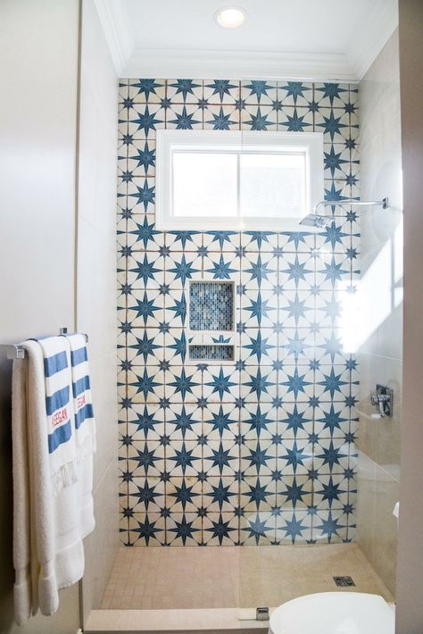 Peronda: FS Star Blue Bathroom Ideas Decoration, Blue Bathroom Inspiration, Bathroom Tiles Blue, Blue Bathroom Remodel, Blue And White Bathroom Ideas, Bathroom Vanity Blue, Bathroom Colors Blue, White Bathroom Inspiration, Blue Bathroom Paint