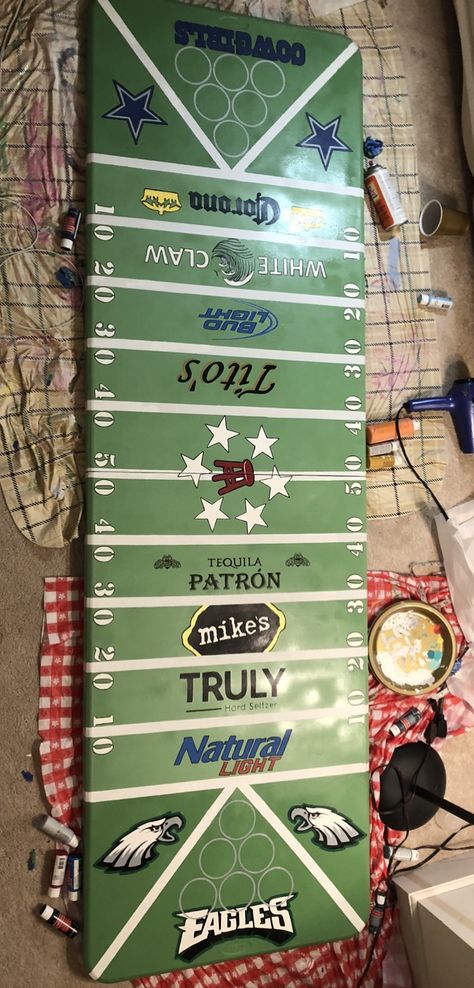 Beer Die Table Design, Beer Dye Table Ideas, Beer Die Table Painted Ideas, Beer Pong Table Painted Ideas Boys, Beer Die Table, Football Beer Pong Table, Beerpong Table, Diy Beer Pong, Diy Beer Pong Table