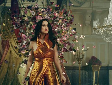 . Unconditionally Katy Perry, Katy Perry Unconditionally, Katy Perry Dress, Gold Halter Top, God Clothes, Royal Aesthetic, Halter Top Dresses, Wide Awake, Entertainment Music