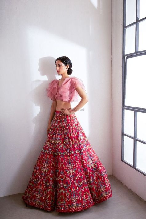 10 Designers To Stalk For A Bright & Happy Mehendi Lehenga Lehenga And Blouse, Indian Outfits Lehenga, Wedding Lehenga Designs, Designer Bridal Lehenga, Traditional Indian Outfits, Indian Gowns, Indian Bridal Outfits, Indian Wedding Outfits, Lehenga Designs