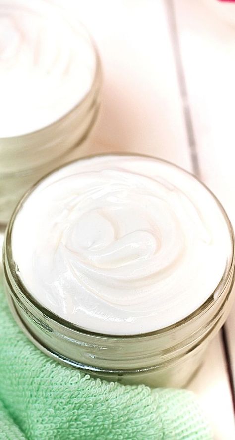 DIY Anti-Aging Night Cream For Gorgeous Skin - BlissOnly Diy Night Cream Anti Aging, Homemade Anti Aging Face Cream, Handmade Face Cream, Essential Oils For Wrinkles, Oils For Wrinkles, Diy Body Cream, Vaseline For Face, Body Cream Recipe, Diy Wrinkle Cream