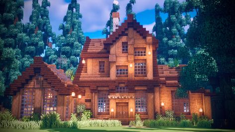 Group Minecraft Houses, Big Oak House Minecraft, Minecraft House In The Woods, Minecraft Redwood House, Minecraft Wood Cottage, Minecraft Oak Wood House, Minecraft Woods House, Minecraft House With Courtyard, Minecraft Group House