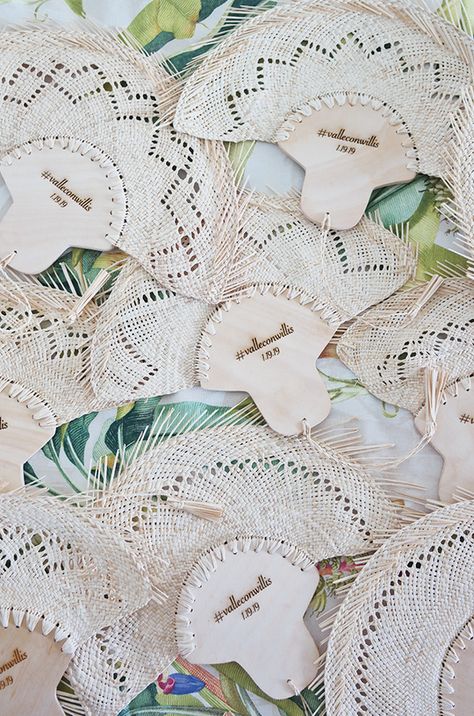 Mexico Wedding Party Favors, Handheld Fans For Wedding, Beach Wedding Gifts For Guests, Mexico Wedding Favors, Custom Wedding Favors, Destination Wedding Decorations, Wedding Fans For Guests, Destination Wedding Favors For Guests, Nicaragua Wedding